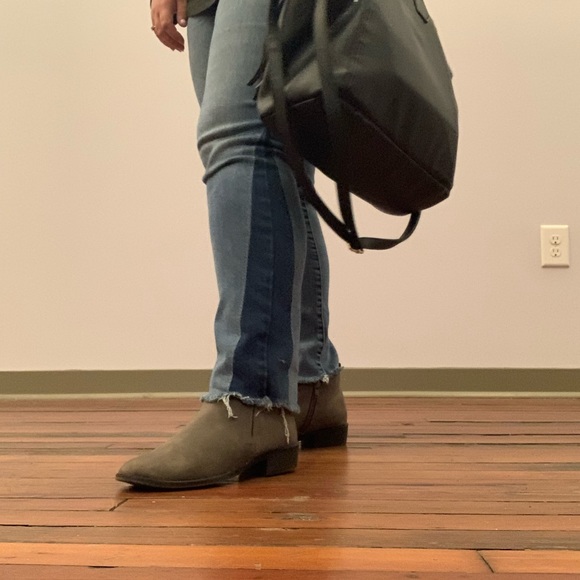 Universal Threads Jeans Size 8/29 - Picture 5 of 5